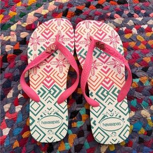 Haviana flip-flops with gems